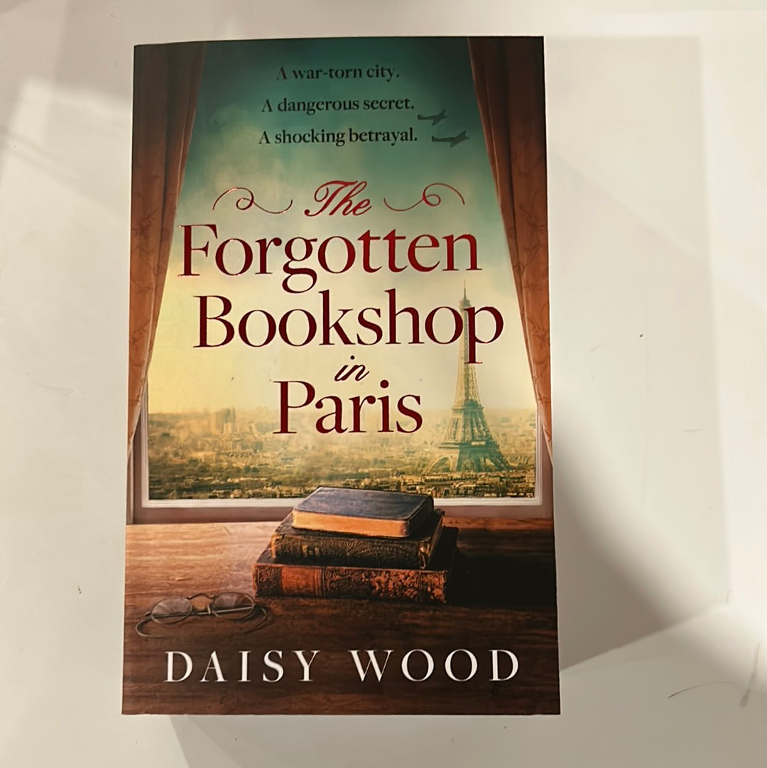 The Forgotten Bookshop In Paris By Daisy Wood NORTHERN BOOKWORMS the-forgotten-bookshop-in-paris-by-daisy-wood-northern-bookworms